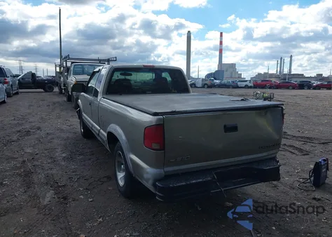 2002 Chevrolet S-10 Ls z USA, uszkodzony, nr VIN 1GCCS19W328152427